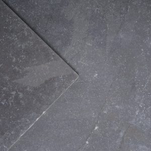 Ravendale® Graphite Tumbled
